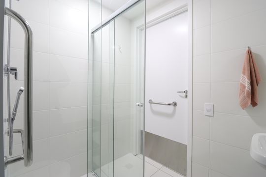 Banheiro de apartamento para alugar com 1 quarto, 23m² em Pompeia, São Paulo