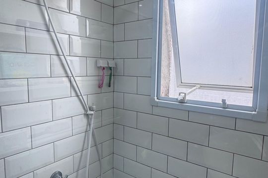 Banheiro de apartamento à venda com 2 quartos, 62m² em Jardim das Bandeiras, Campinas