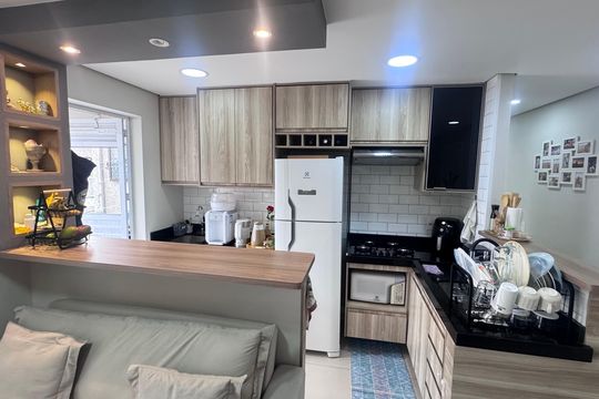 Cozinha de apartamento à venda com 2 quartos, 62m² em Jardim das Bandeiras, Campinas