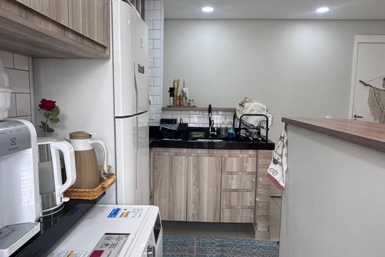 Cozinha de apartamento à venda com 2 quartos, 62m² em Jardim das Bandeiras, Campinas