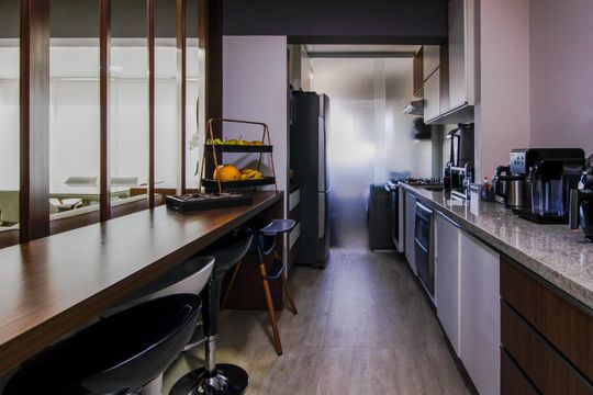 Cozinha  de apartamento para alugar com 2 quartos, 85m² em Itaim Bibi, São Paulo