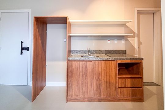 Cozinha de apartamento à venda com 1 quarto, 32m² em Chácara Seis de Outubro, São Paulo
