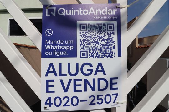 Placa de casa à venda com 3 quartos, 232m² em Umuarama, Osasco