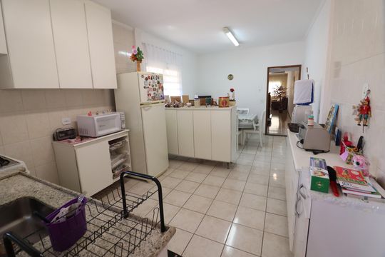 Cozinha de casa à venda com 3 quartos, 232m² em Umuarama, Osasco