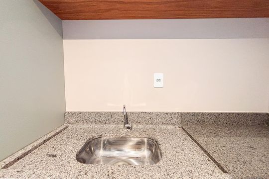 Sala/Cozinha de apartamento à venda com 1 quarto, 38m² em Chácara Seis de Outubro, São Paulo