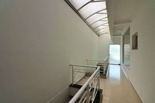 Corredor de casa de condomínio à venda com 4 quartos, 642m² em Bairro dos Casa, São Bernardo do Campo
