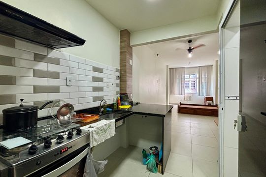 Cozinha  de kitnet/studio para alugar com 1 quarto, 40m² em Copacabana, Rio de Janeiro