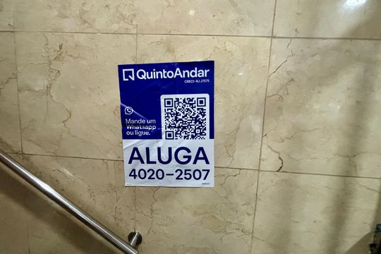 Placa de kitnet/studio para alugar com 1 quarto, 40m² em Copacabana, Rio de Janeiro