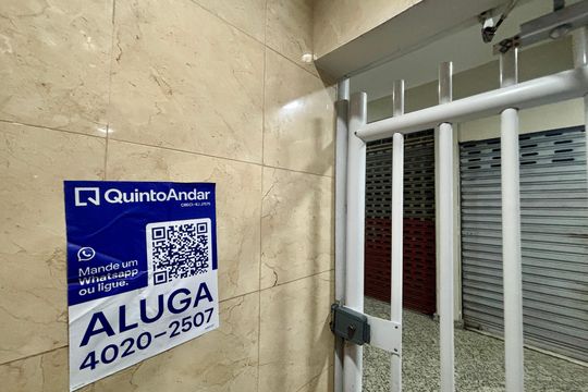 Placa de kitnet/studio para alugar com 1 quarto, 40m² em Copacabana, Rio de Janeiro