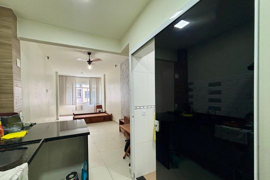 Cozinha  de kitnet/studio para alugar com 1 quarto, 40m² em Copacabana, Rio de Janeiro