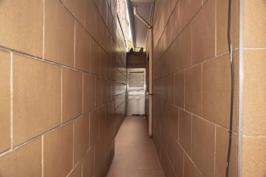 Quintal - Acesso lateral de casa à venda com 2 quartos, 141m² em Vila da Saúde, São Paulo