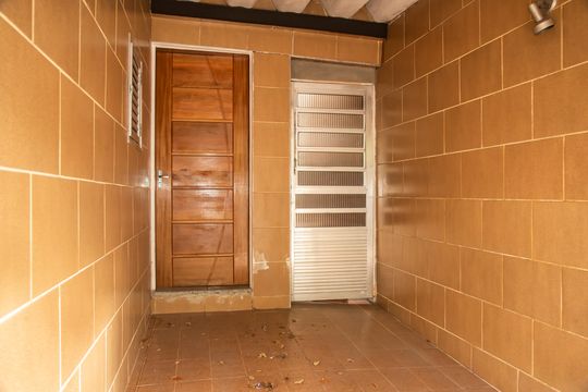 Garagem de casa à venda com 2 quartos, 141m² em Vila da Saúde, São Paulo