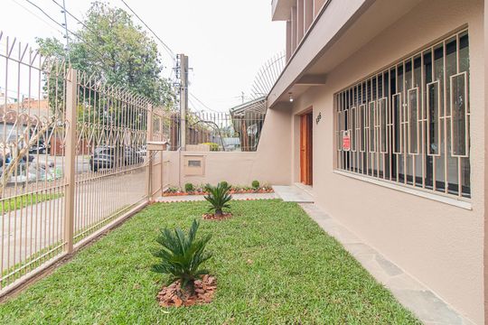 Jardim de casa à venda com 3 quartos, 300m² em Jardim Botânico, Porto Alegre
