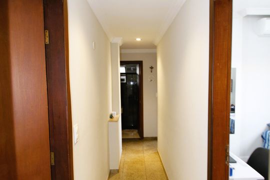 Corredor de apartamento à venda com 3 quartos, 130m² em Prado, Belo Horizonte