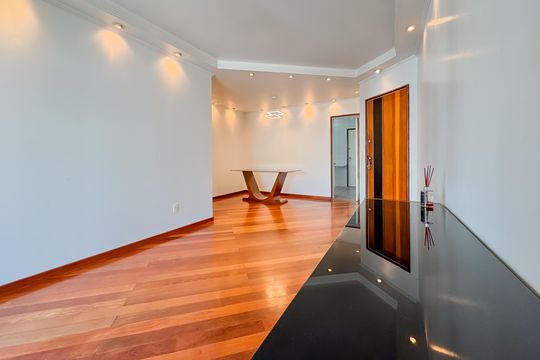 Sala de apartamento para alugar com 3 quartos, 107m² em Chácara Klabim, São Paulo