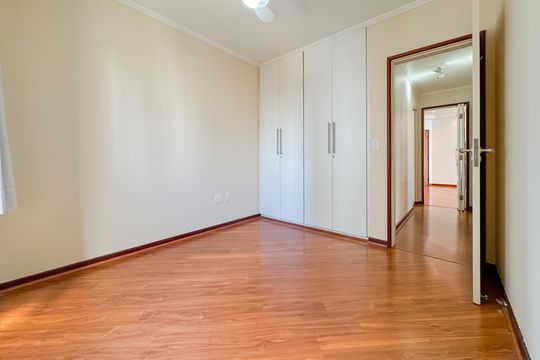 Quarto 2 de apartamento para alugar com 3 quartos, 107m² em Chácara Klabim, São Paulo