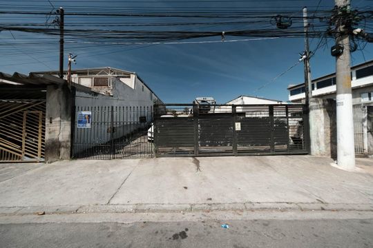 Fachada de casa à venda com 1 quarto, 40m² em Parque Boturussu, São Paulo