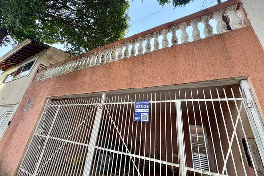 Fachada de casa à venda com 3 quartos, 160m² em Vila Bela Ii, Jundiaí