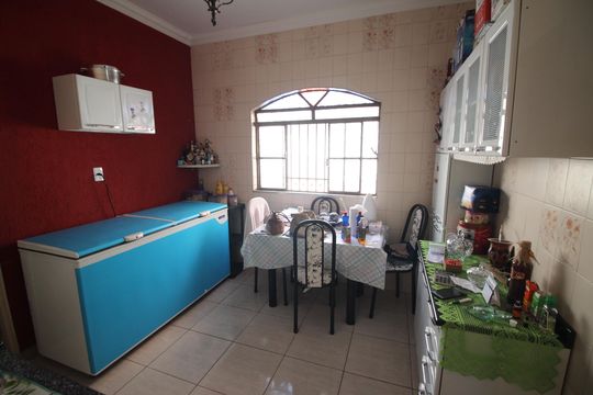 Copa de casa à venda com 3 quartos, 360m² em Pindorama, Belo Horizonte