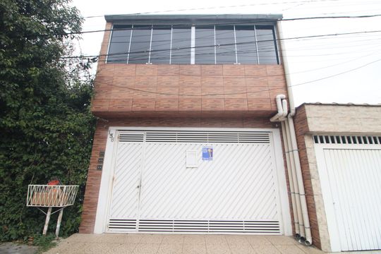 Fachada de kitnet/studio para alugar com 1 quarto, 26m² em Jardim Maria Rita, São Paulo