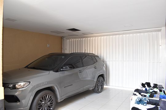 Garagem de casa para alugar com 4 quartos, 420m² em Jardim Social, Curitiba