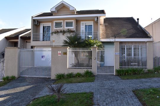 Fachada de casa para alugar com 4 quartos, 420m² em Jardim Social, Curitiba