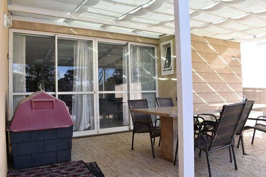 Área externa de casa para alugar com 4 quartos, 420m² em Jardim Social, Curitiba
