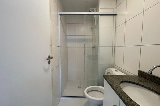 Banheiro de apartamento para alugar com 1 quarto, 31m² em Vila Sonia, São Paulo