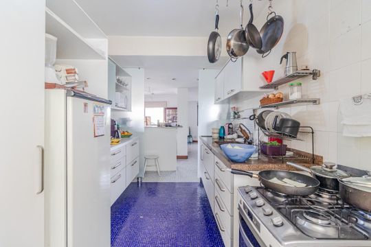 Cozinha de apartamento à venda com 2 quartos, 124m² em Pinheiros, São Paulo