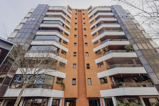 Fachada de apartamento à venda com 3 quartos, 237m² em Sumarezinho, São Paulo