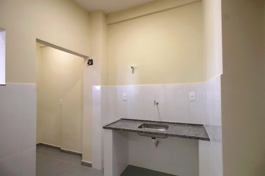 Cozinha de apartamento para alugar com 2 quartos, 64m² em Centro, Belo Horizonte