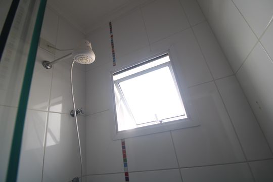 Banheiro comum de casa de condomínio à venda com 3 quartos, 116m² em Jardim Cidalia, São Paulo