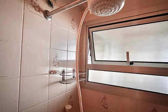 Banheiro de apartamento à venda com 3 quartos, 94m² em Taquaral, Campinas