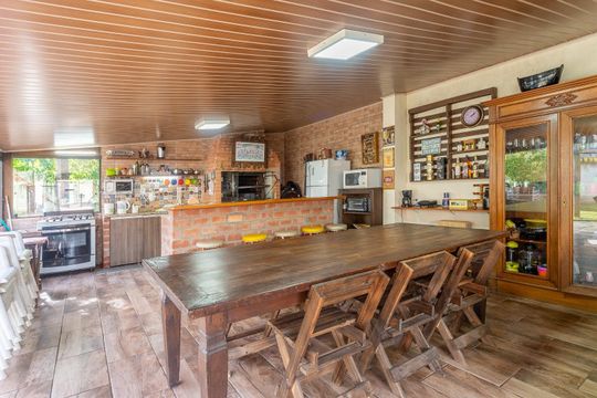 Sala de jantar de casa à venda com 4 quartos, 280m² em Camaquã, Porto Alegre