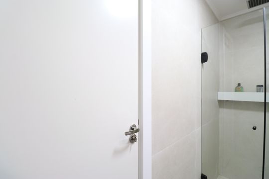 Banheiro de apartamento à venda com 1 quarto, 27m² em Lapa, São Paulo