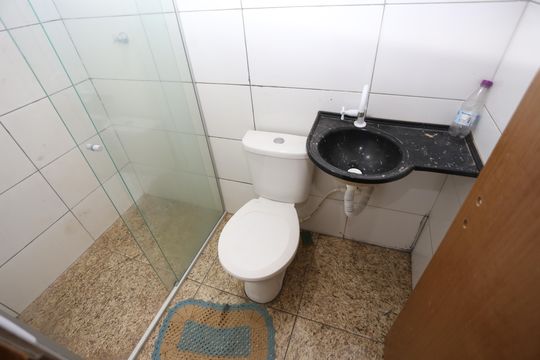 Banheiro de casa para alugar com 2 quartos, 46m² em Samambaia Sul, Brasília