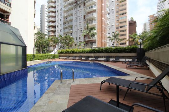 Área Comum - Piscina de apartamento à venda com 4 quartos, 185m² em Itaim Bibi, São Paulo