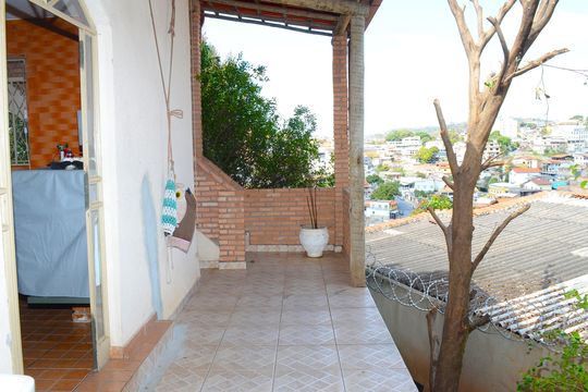 Área comum de casa à venda com 4 quartos, 250m² em Goiânia, Belo Horizonte
