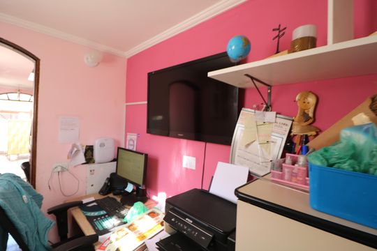 Escritório de casa para alugar com 4 quartos, 270m² em Vila Antonieta, São Paulo