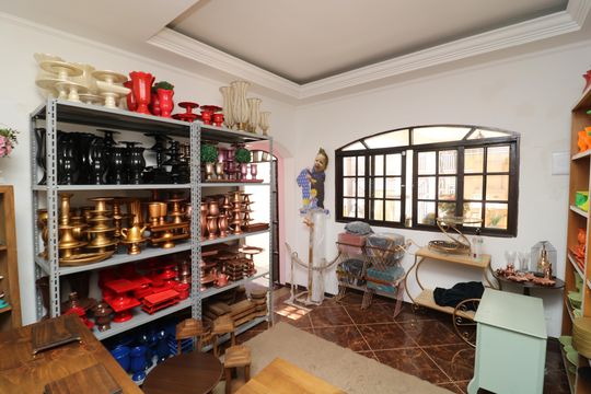 Casa para alugar com 4 quartos, 270m² em Vila Antonieta, São Paulo