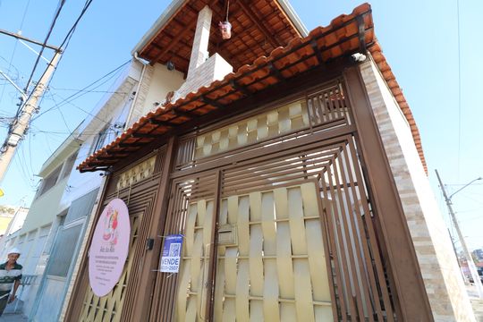 Fachada de casa para alugar com 4 quartos, 270m² em Vila Antonieta, São Paulo