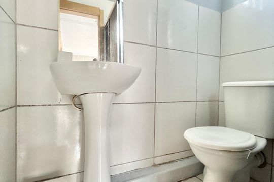 Banheiro de apartamento para alugar com 2 quartos, 43m² em Santo Afonso, Novo Hamburgo