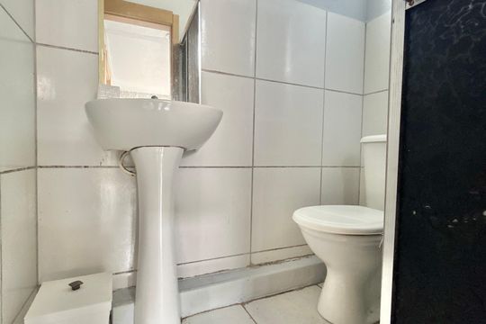 Banheiro de apartamento para alugar com 2 quartos, 43m² em Santo Afonso, Novo Hamburgo