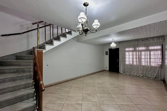 Casa à venda com 3 quartos, 125m² em Jardim Caravelas, São Paulo