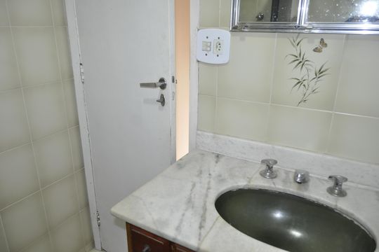 Banheiro de apartamento à venda com 2 quartos, 56m² em Méier, Rio de Janeiro