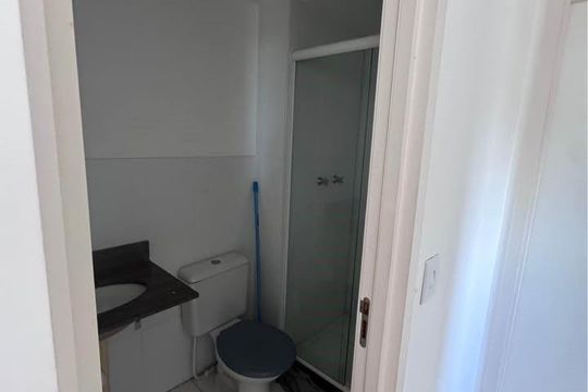 Banheiro de apartamento para alugar com 2 quartos, 54m² em Farrapos, Porto Alegre