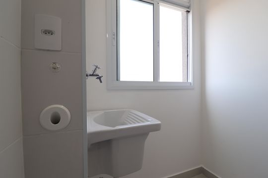 Área de Serviço de apartamento para alugar com 2 quartos, 50m² em Campestre, Santo André
