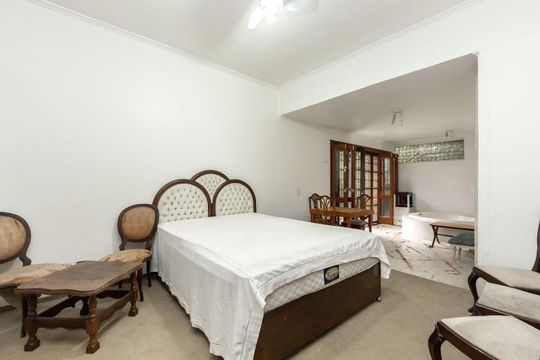 Casa à venda com 4 quartos, 400m² em Alto de Pinheiros, São Paulo