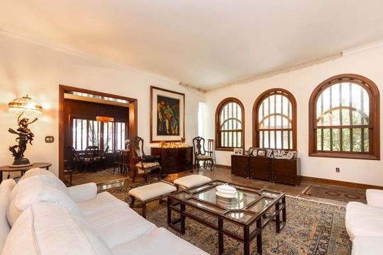 Casa à venda com 4 quartos, 400m² em Alto de Pinheiros, São Paulo