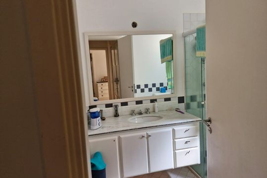 Banheiro 3 de casa de condomínio à venda com 4 quartos, 290m² em Loteamento Arboreto dos Jequitibas (sousas), Campinas